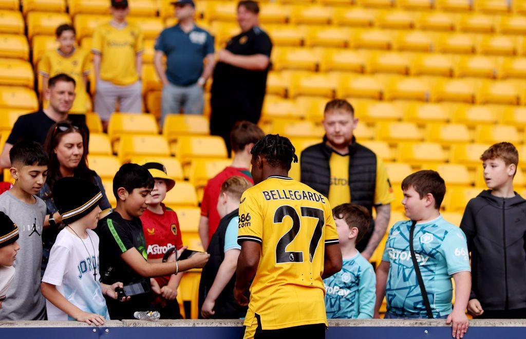 Jean-Ricner Bellegarde and fans