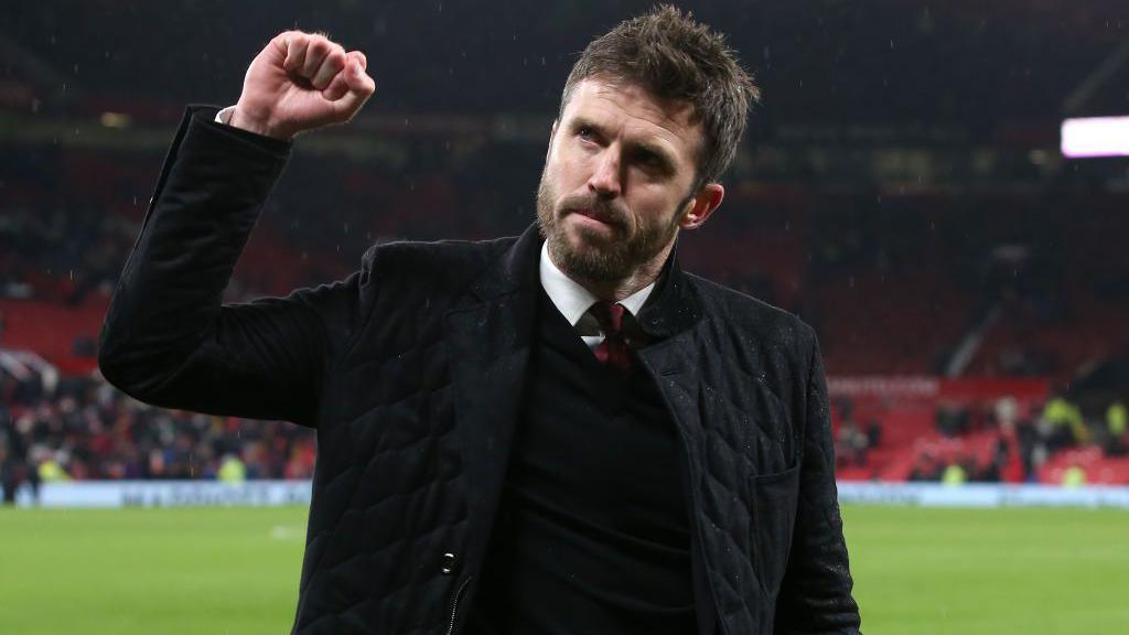 Michael Carrick emerges favourite for Man United's caretaker role