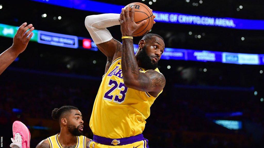 NBA: LeBron James and Anthony Davis lead Los Angeles Lakers fightback  against Phoenix Suns - BBC Sport