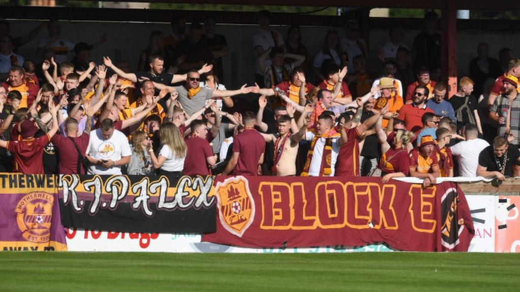 Motherwell fans