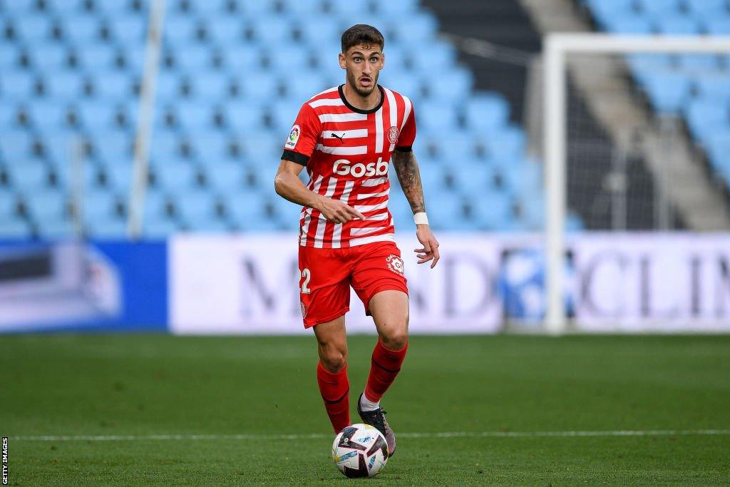 Santiago Bueno with the ball at his feet