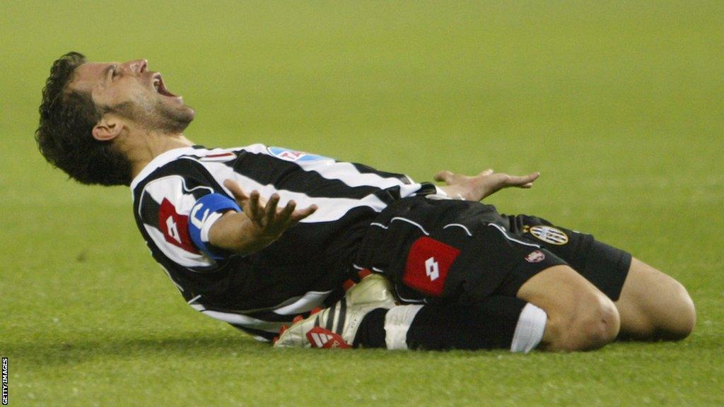 Juventus' captain Alessandro Del Piero jubilates after scoring the second goal for his team during the second leg semi-final Champions' League soccer match against Real Madrid, 14 May 2003 in Turin