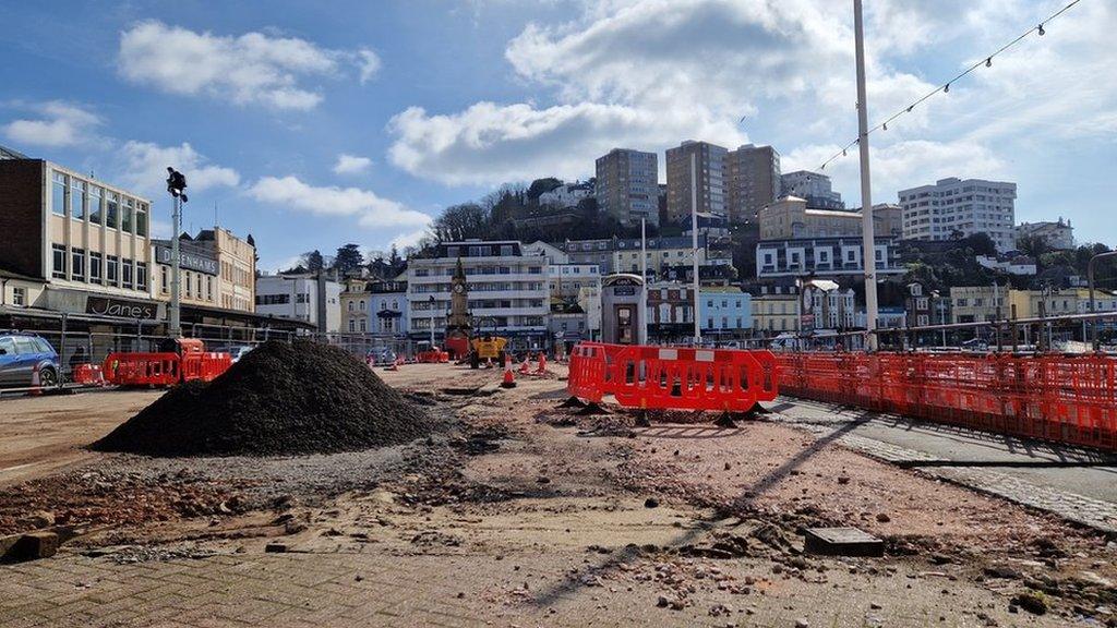 Work in progress on Torquay harbourside