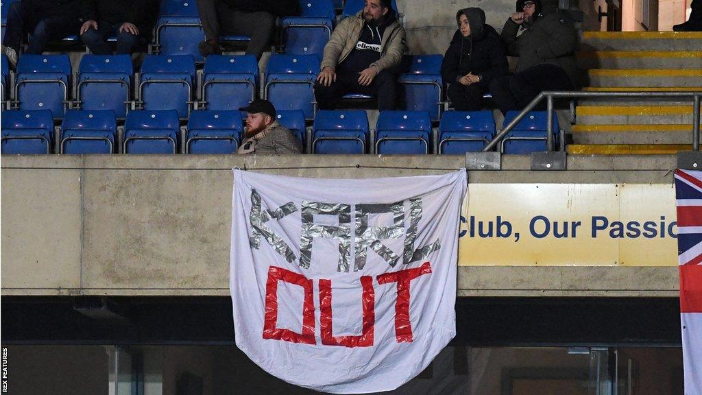 Oxford United head coach Karl Robinson says he feels like he is 'letting everybody down' after his side's poor run of form.