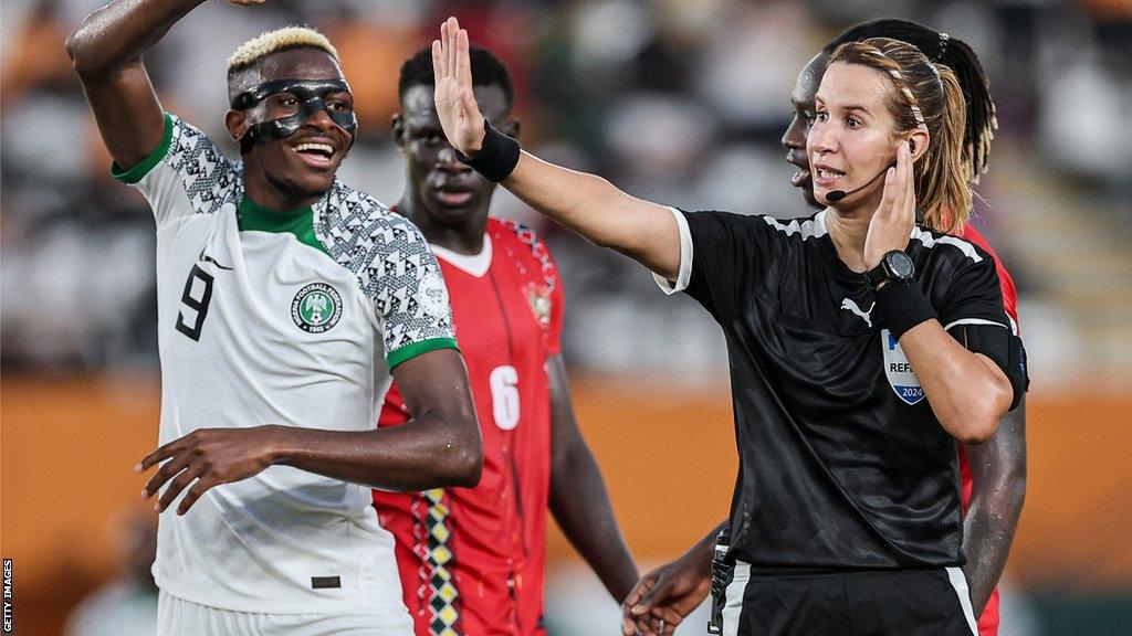 Bouchra Karboubi refereeing during the Nigeria vs Guinea-Bissau game at the 2023 Africa Cup of Nations