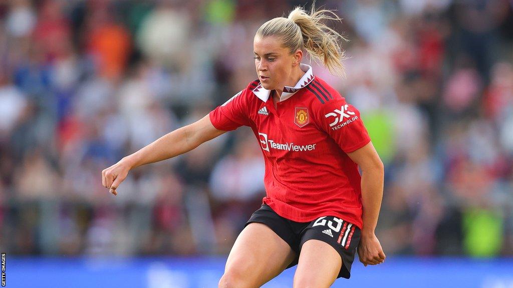 Alessia Russo playing for Manchester United