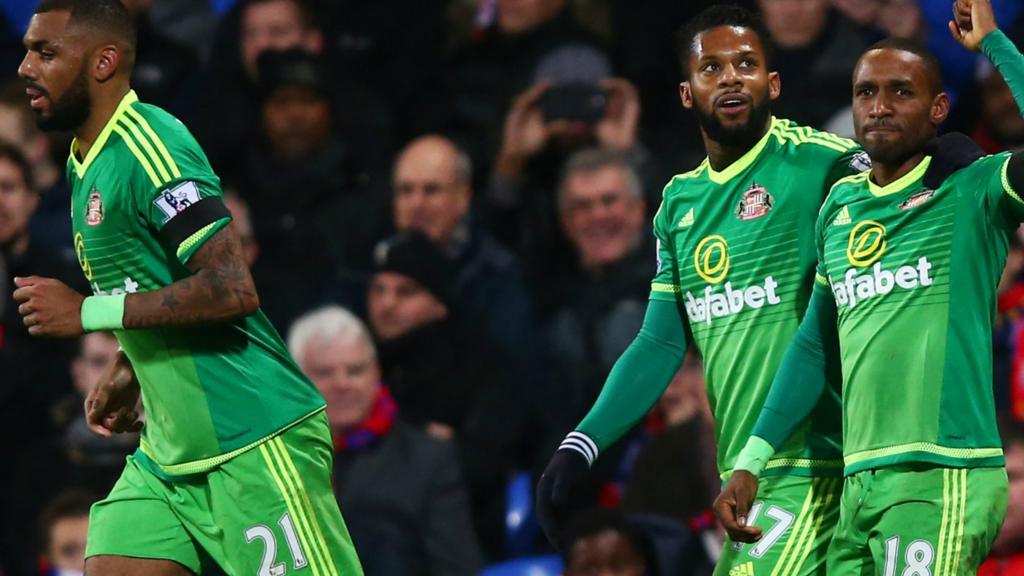 Jermain Defoe celebrates scoring for Sunderland