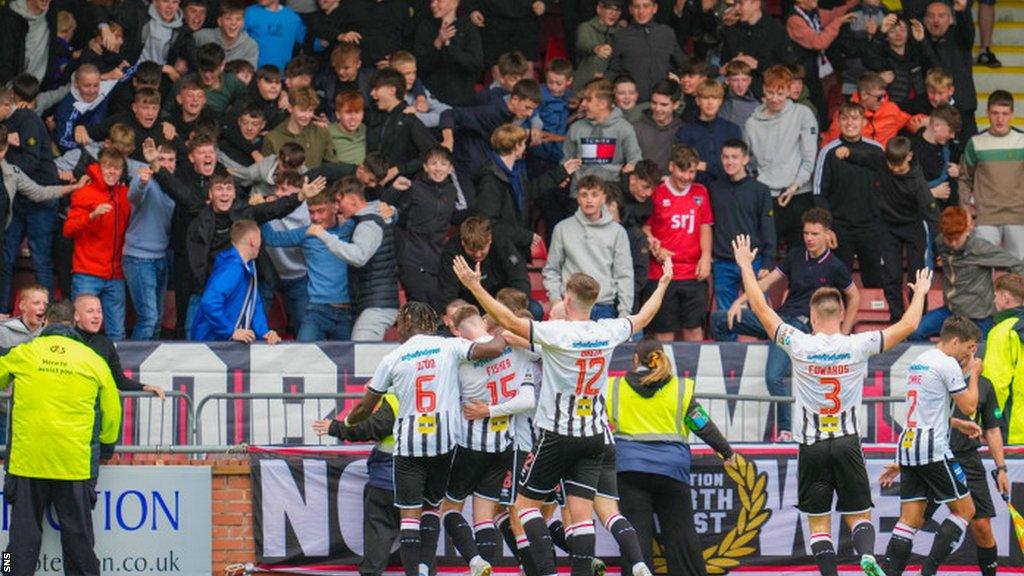 Dunfermline fans celebrate