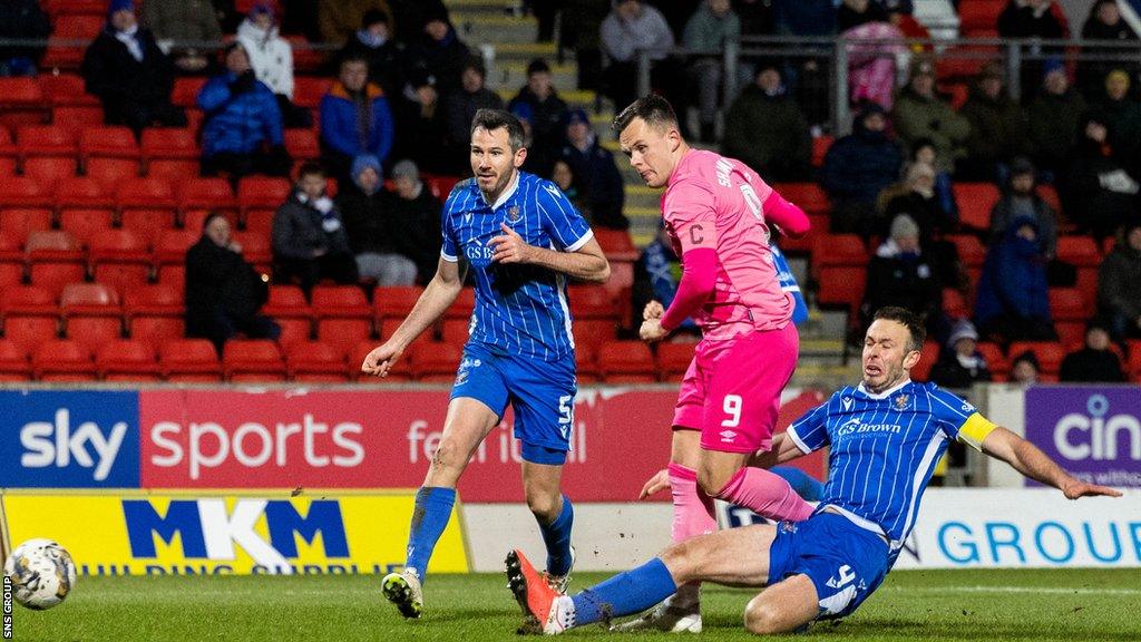 Hearts' Lawrence Shankland scores to make it 1-0 during a cinch Premiership match between St Johnstone and Heart of Midlothian at McDiarmid Park