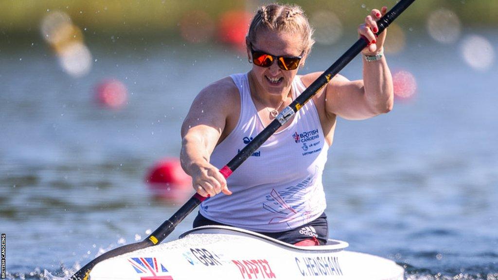 Charlotte Henshaw powers through the water for Great Britain