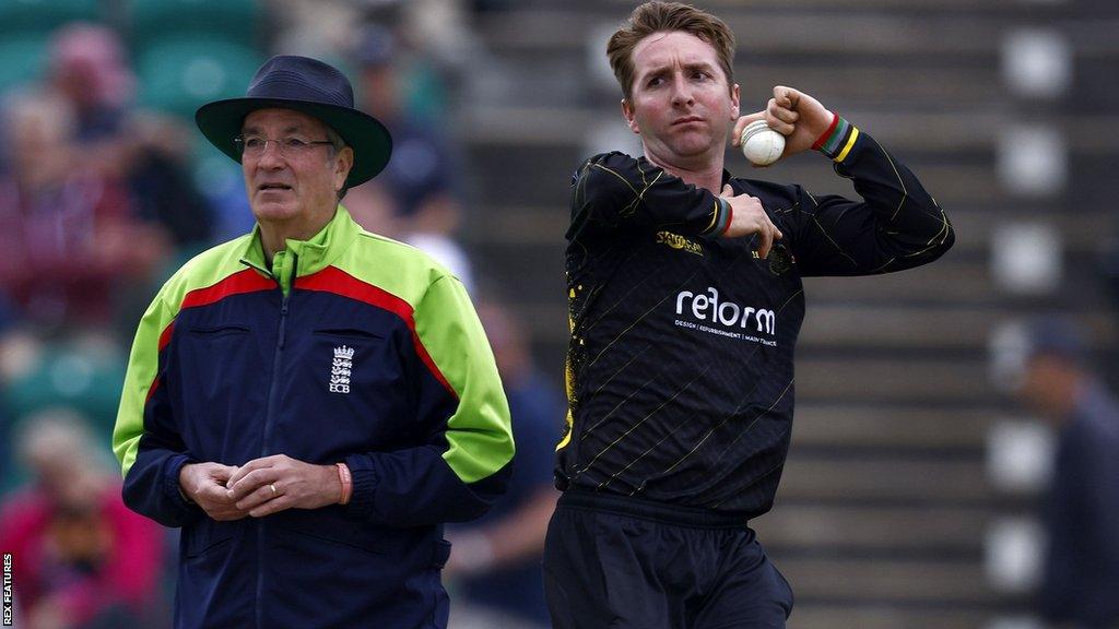 Tom Smith bowling for Gloucestershire