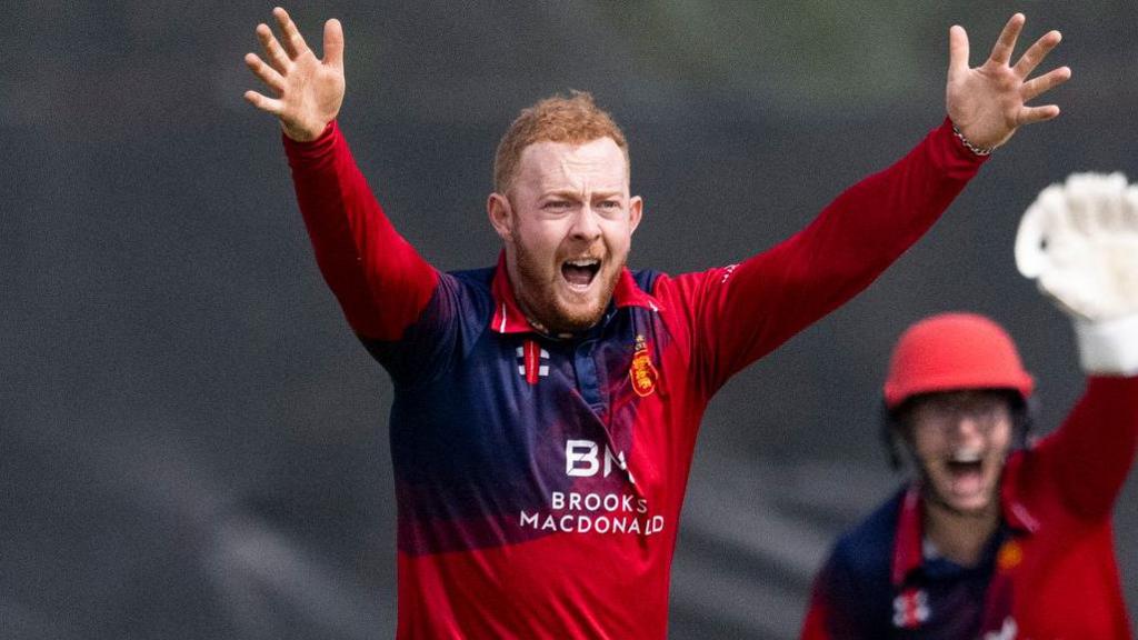 Ben Ward appeals for a wicket