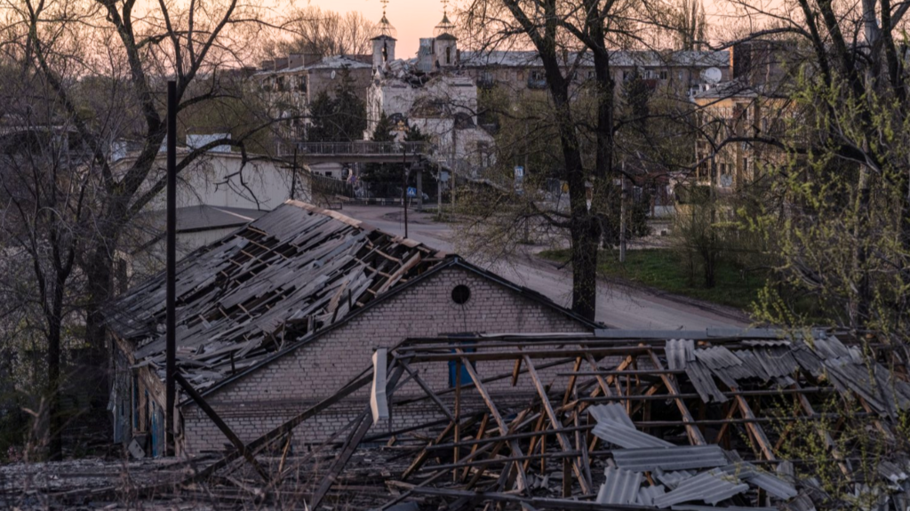 Destruction in Kostyantynivka amid Russian invasion