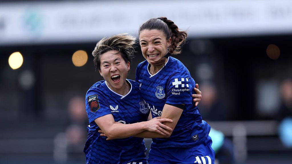 Inma Gabarro and Nicole Momiki