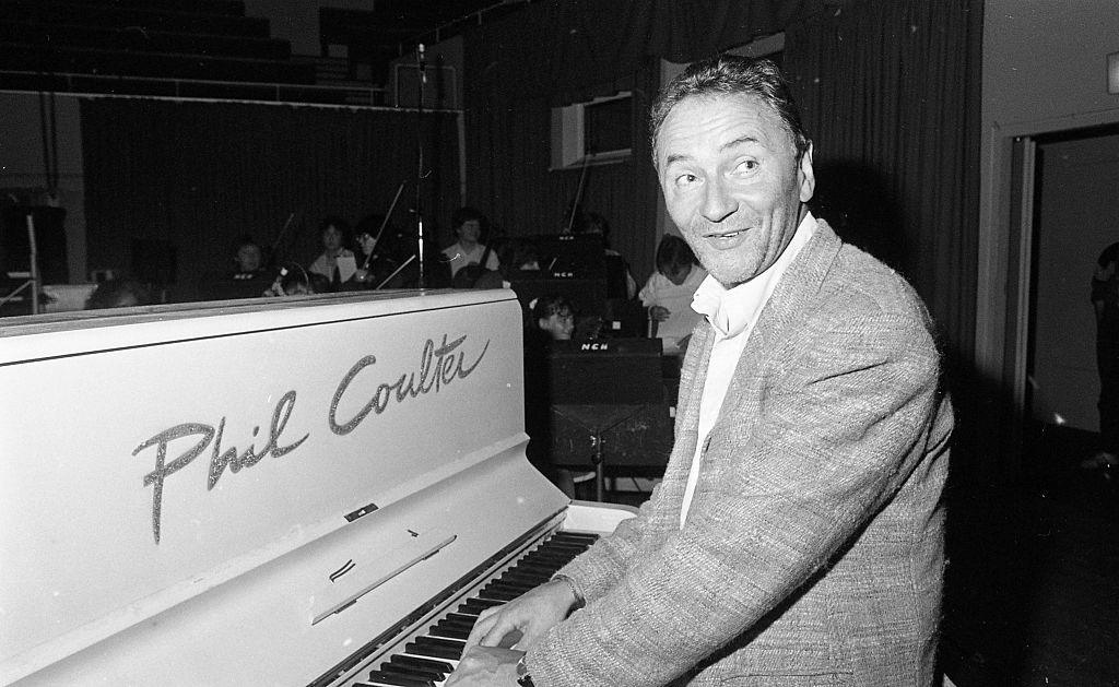 il Coulter pictured at the National Concert Hall in Dublin before rehearsals for his concert, 25/07/1987 (Part of the Independent Newspapers Ireland/NLI Collection). (Photo by Independent News and Media/Getty Images)