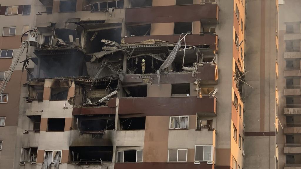 Israel targets Iran's nuclear sites and military commanders in major attack - follow live - BBC News