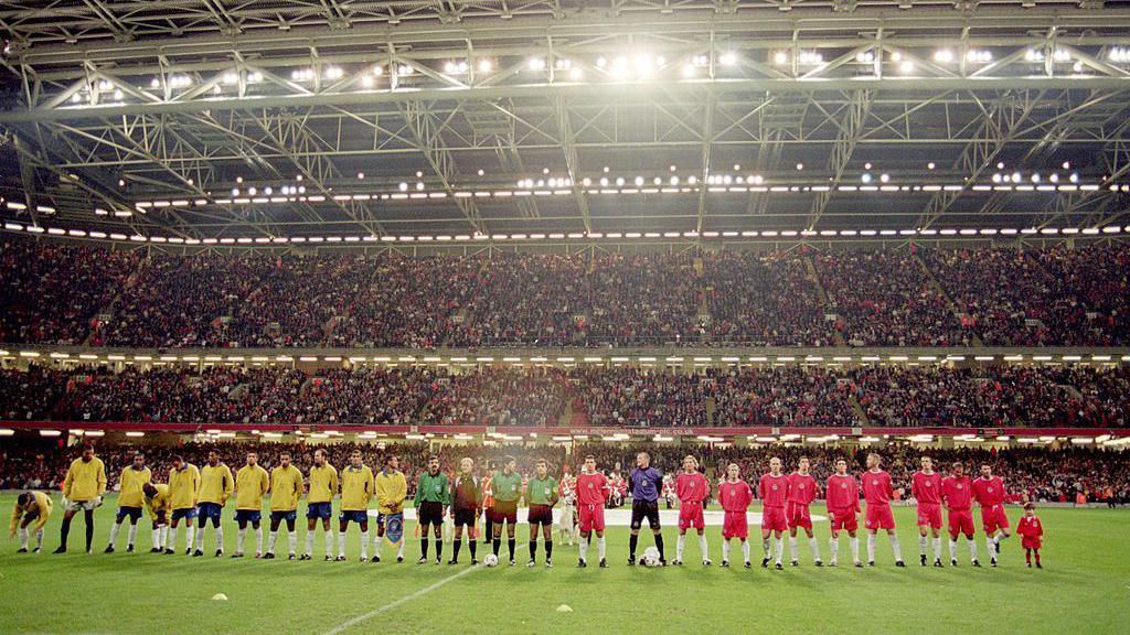 Cymru v Brasil