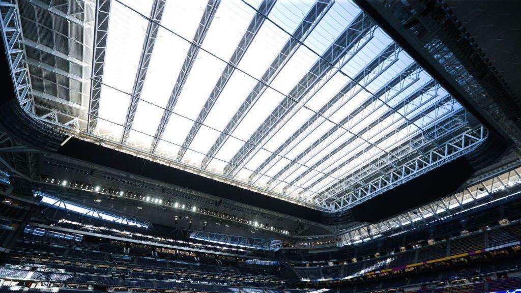 the roof at the Bernabeu Stadium 
