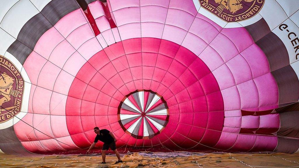 Hot air balloon