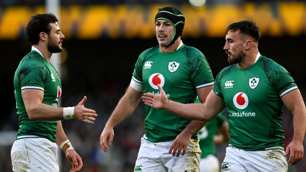 Ireland celebrate a try