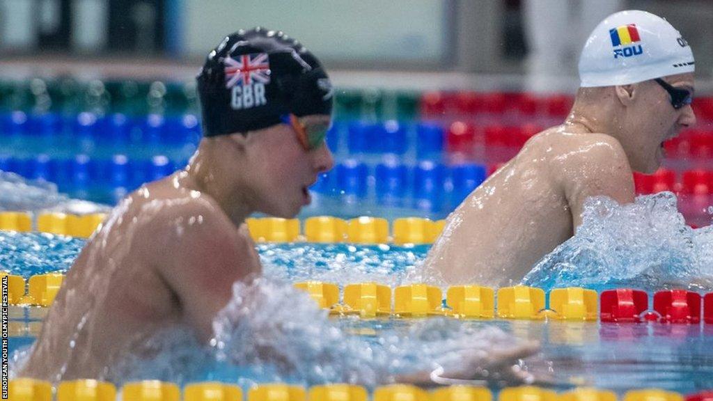 Filip Nowacki swimming for Great Britain