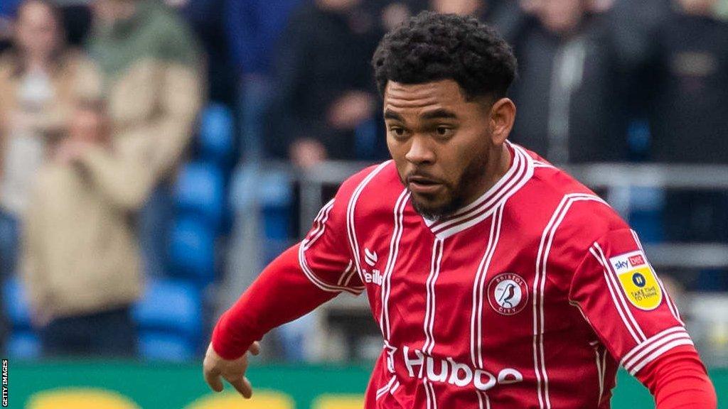 Jay Dasilva in action for Bristol City