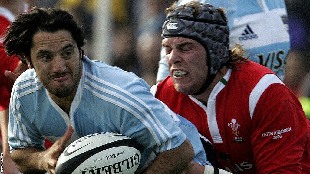 Alun Wyn Jones tackles Agustin Pichot during his debut against Argentina in 2006