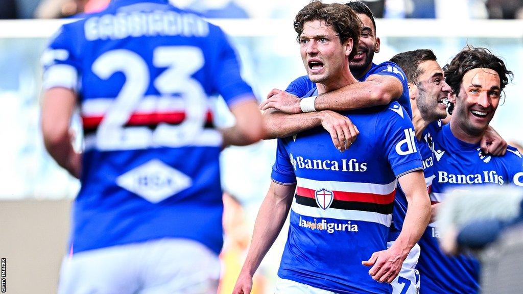 Sam Lammers celebrates scoring for Sampdoria