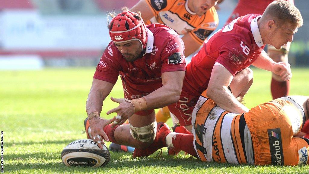 Josh Macleod score for Scarlets against Cheetahs during a Pro14 game in February 2019