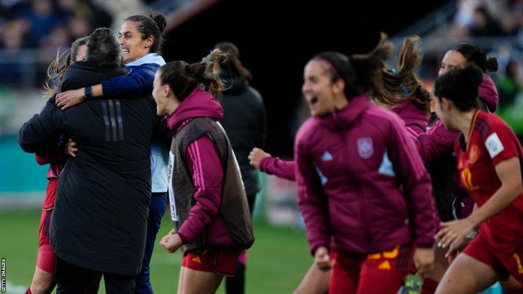 Spain celebrate beating the Netherlands at the 2023 Women's World Cup