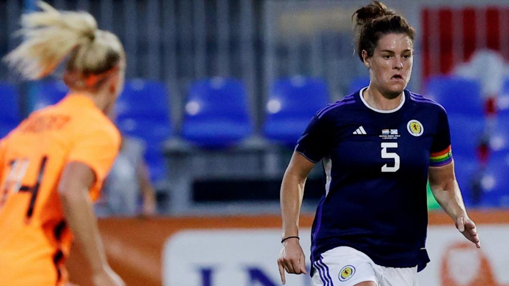 Jennifer Beattie playing for Scotland against the Netherlands