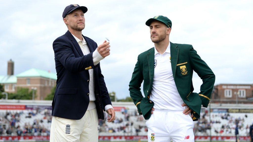 England captain Joe Root tosses the coin in front of South Africa captain Faf du Plessis