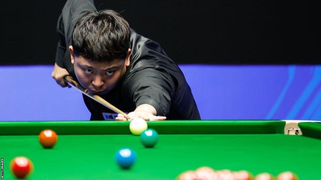Zhang Anda will face Tom Ford in the final of the International Championship after beating Ronnie O'Sullivan
