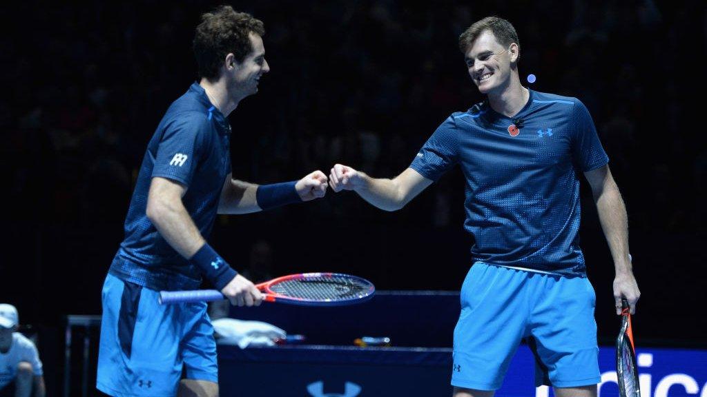 andy-and-jamie-murray-tennis.