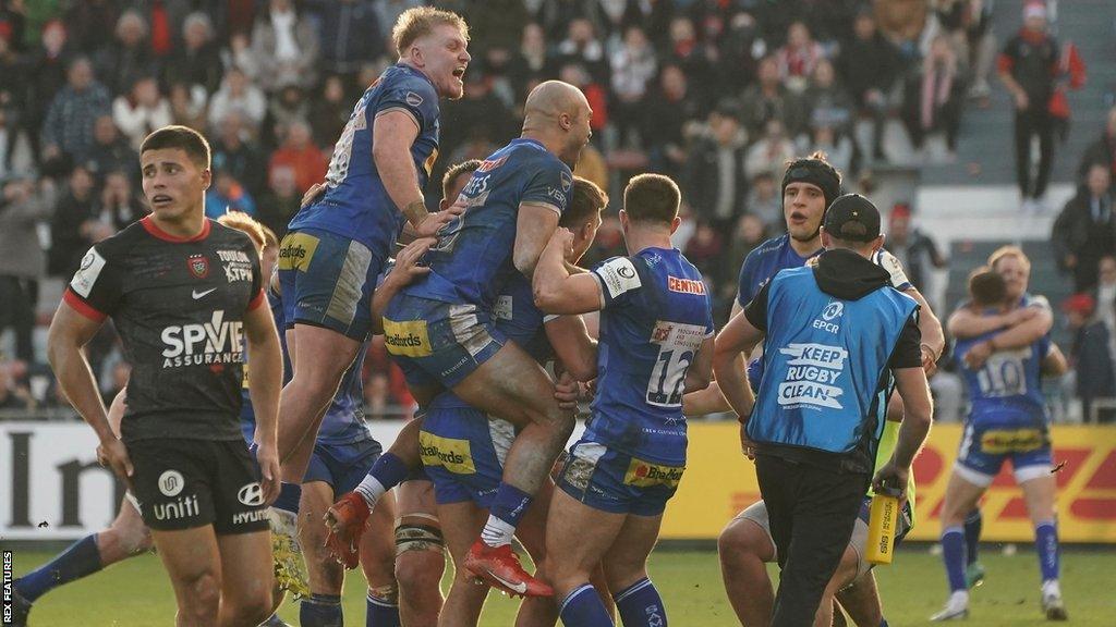 Exeter's players celebrate beating Toulon