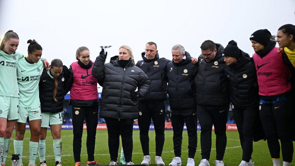 Emma Hayes delivers a post-match team talk after Chelsea's FA Cup win over Everton