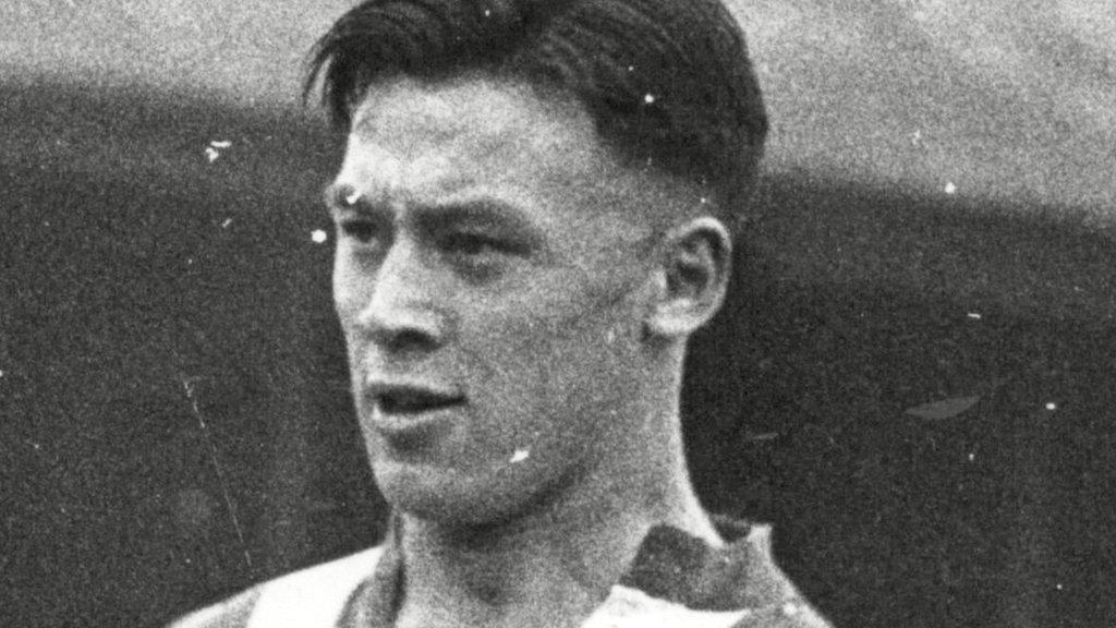 Frank Soo playing for Stoke
