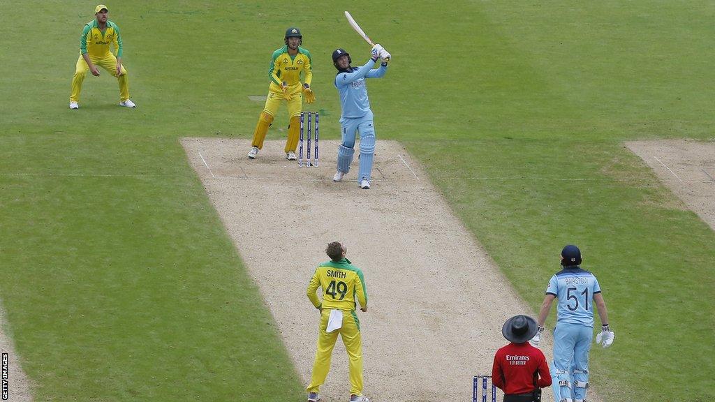 Jason Roy hits Steve Smith for six in 2019 World Cup semi-final