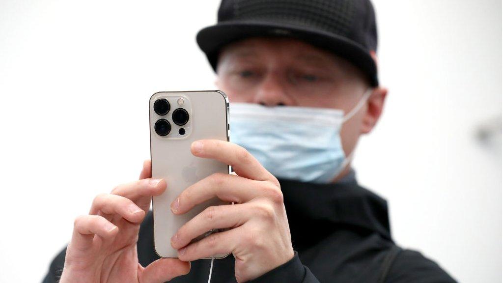 Russian using iPhone from September 2021