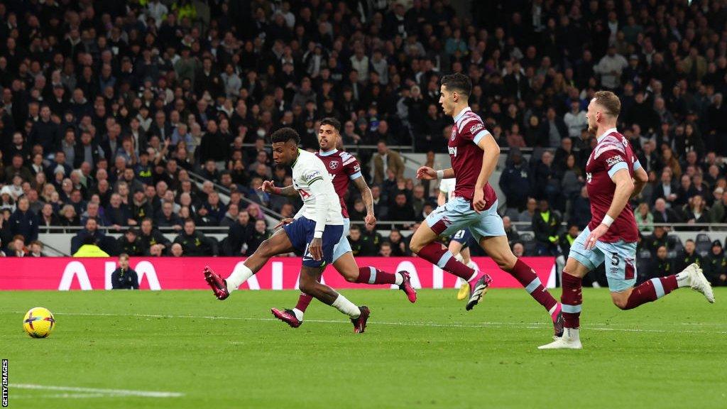 Emerson Royal scores for Tottenham