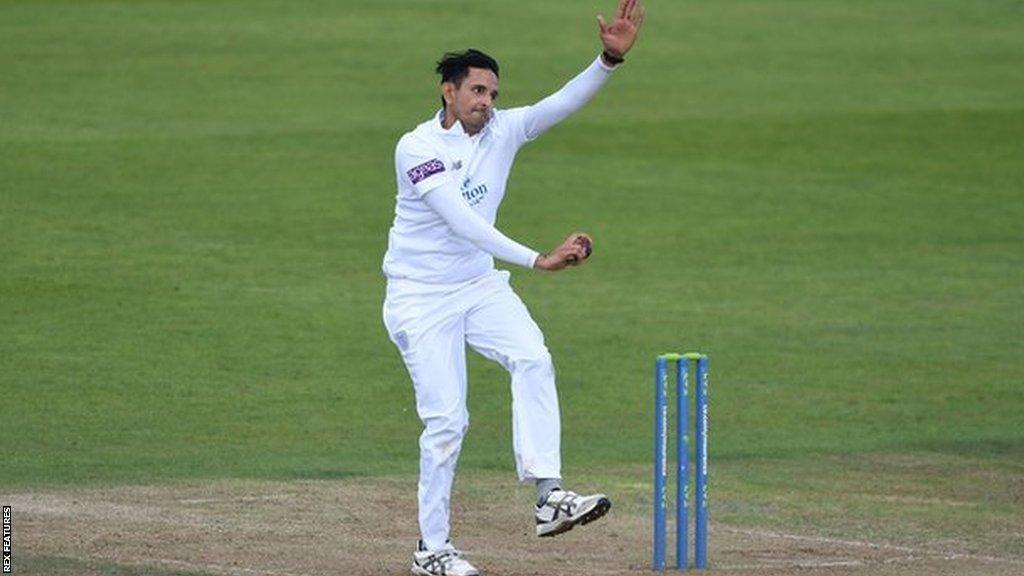 Pakistan international, Mohammad Abbas, signs new two year deal to stay with Hampshire.