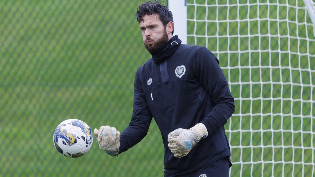 Hearts goalkeeper Craig Gordon training on Thursday