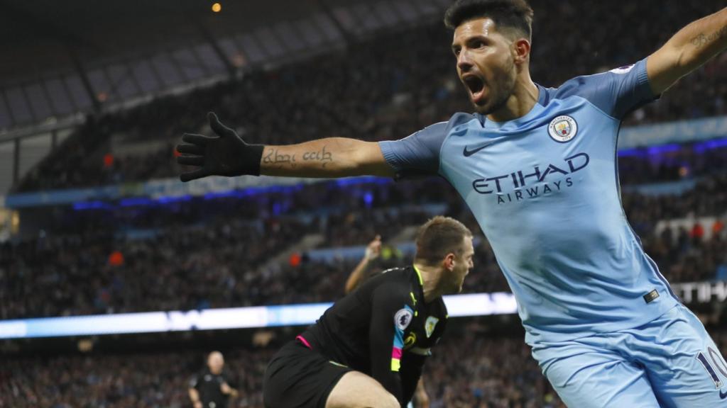 Sergio Aguero celebrates