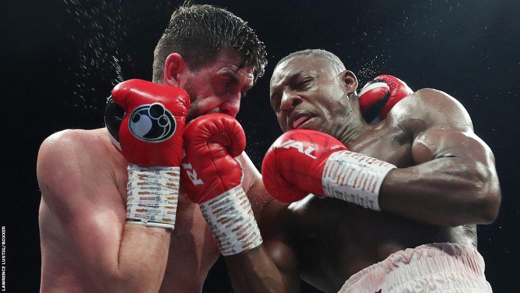 Dan Azeez lands on Rocky Fielding