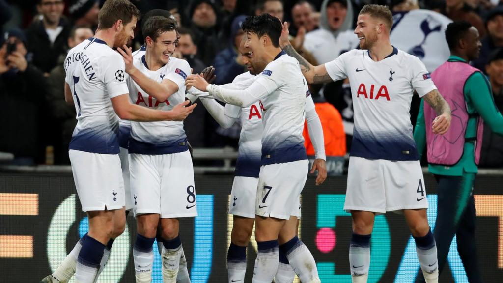 Tottenham players celebrate