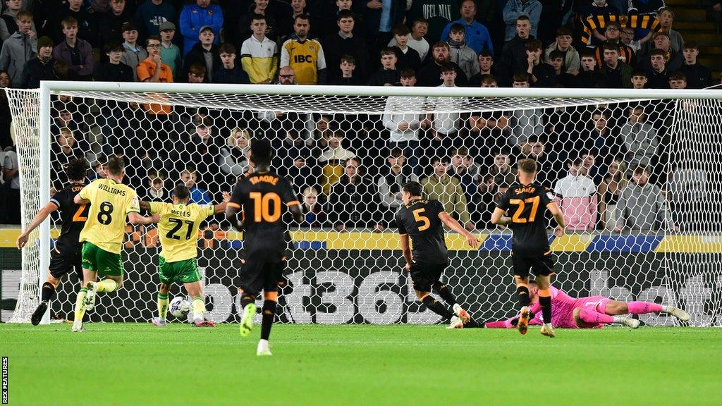 Nahki Wells puts the ball in the net to draw Bristol City level against Hull