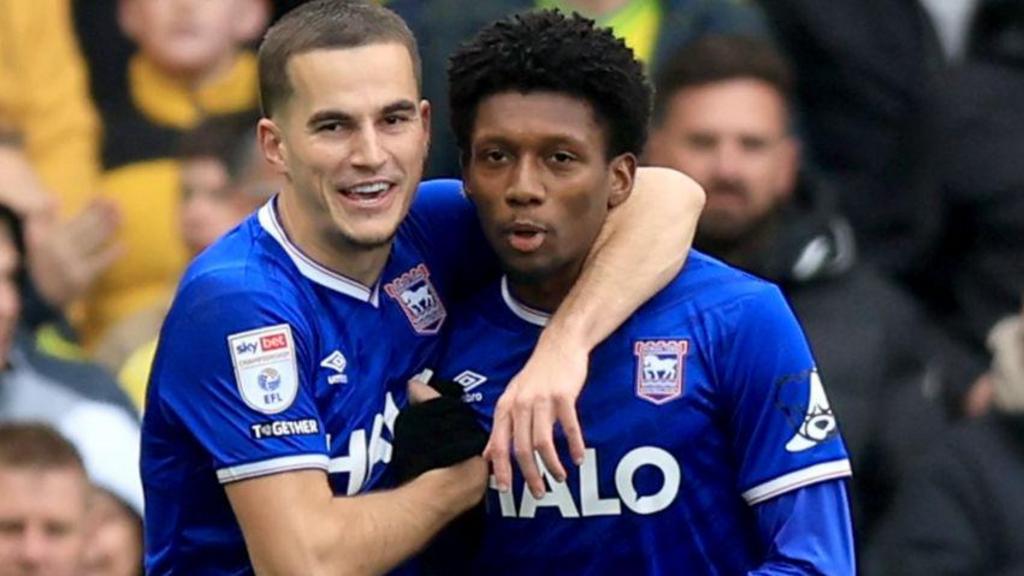 bbc.co.uk - BBC Sport - Championship LIVE: 10 games as Coventry City look to win promotion