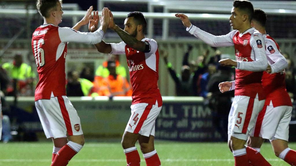 Theo Walcott celebrates