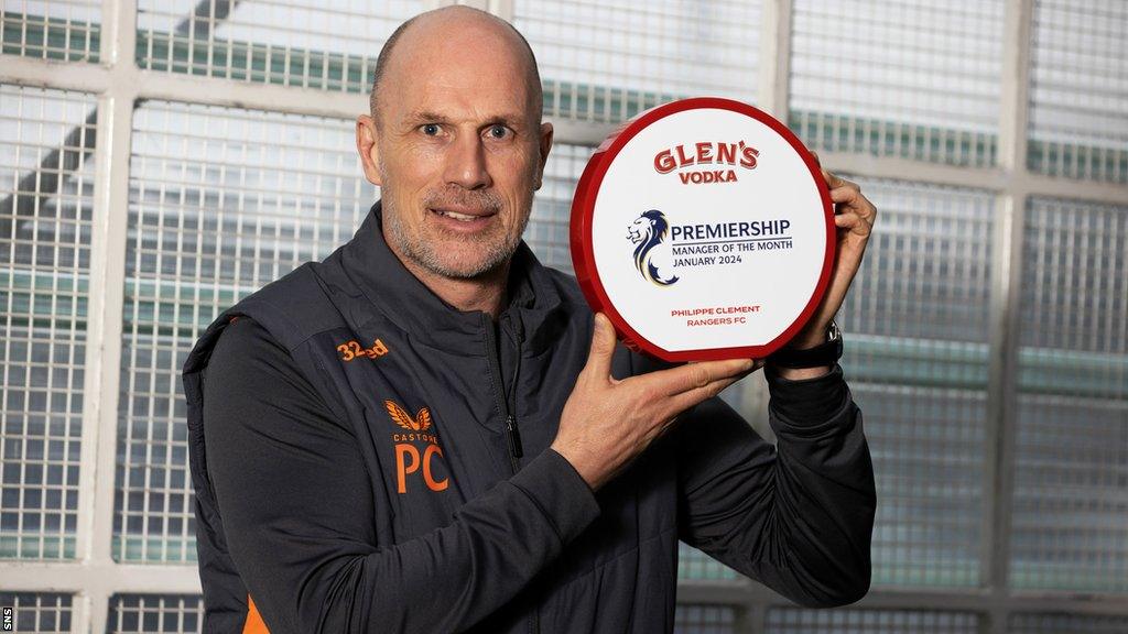 Rangers manager Philippe Clement with January's Scottish Premiership manager of the month award