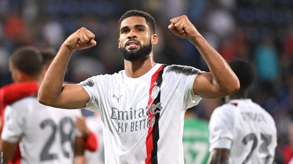 Ruben Loftus-Cheek celebrates scoring his first AC Milan goal against Cagliari